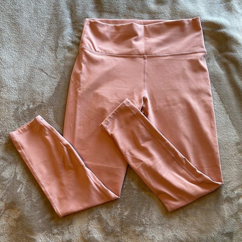 Fabletics leggings in pink